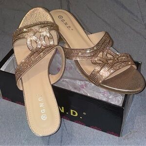 Lightly Used Sparkly Champagne Gold Kitten Heel — Size 10 Women